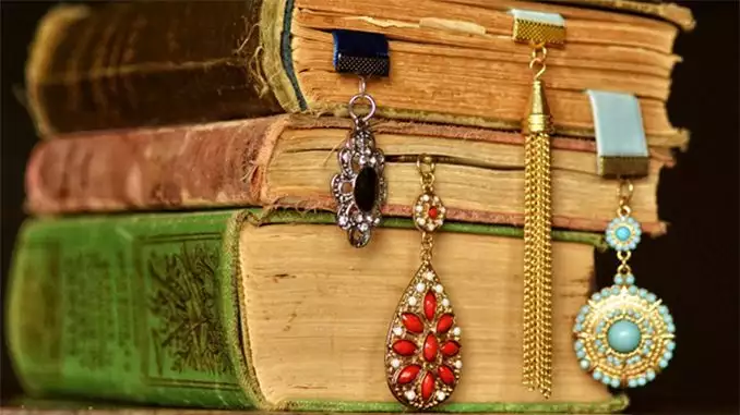 Закладки для книг: история появления, советы по выбору